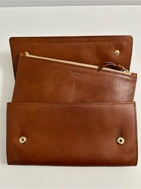 SHINOLA - Large Snap Wallet with removable pouch. Made in the USA.